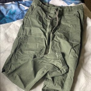 Roots joggers